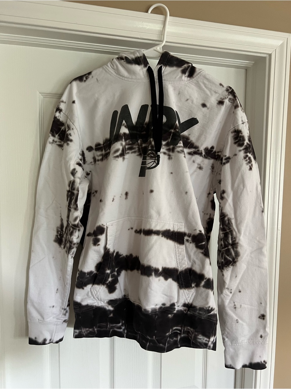 Indy Pacers Black & White Tie-Dye Hoodie